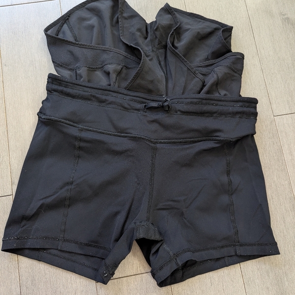 Lululemon Black Hotty Hot Built In Biker Shorts 2.5" Inseam Size 8 - Picture 7 of 10